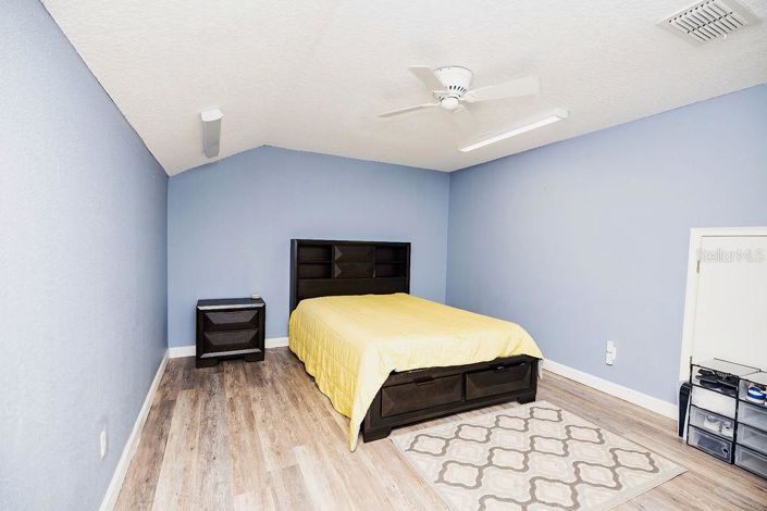 Image No.44-5 Bed House for sale