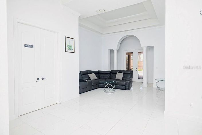 Image No.5-5 Bed House for sale