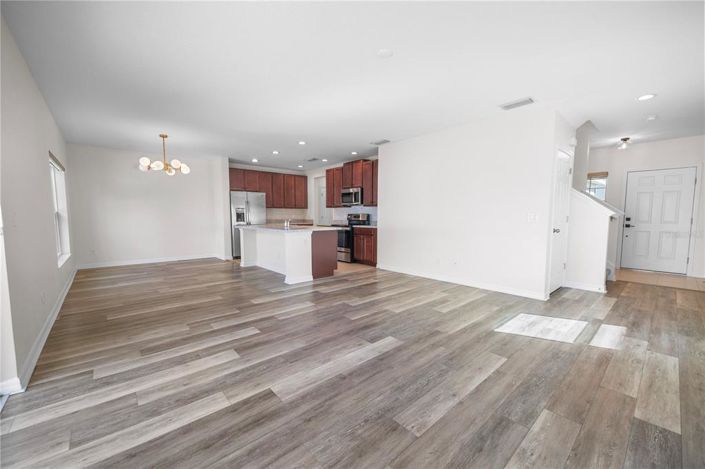 Image No.10-5 Bed House for sale