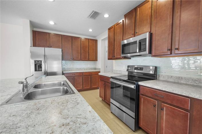 Image No.15-5 Bed House for sale