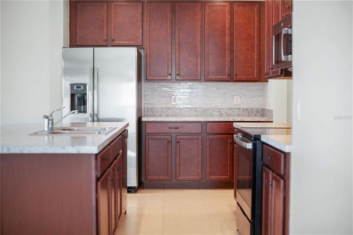 Image No.16-5 Bed House for sale