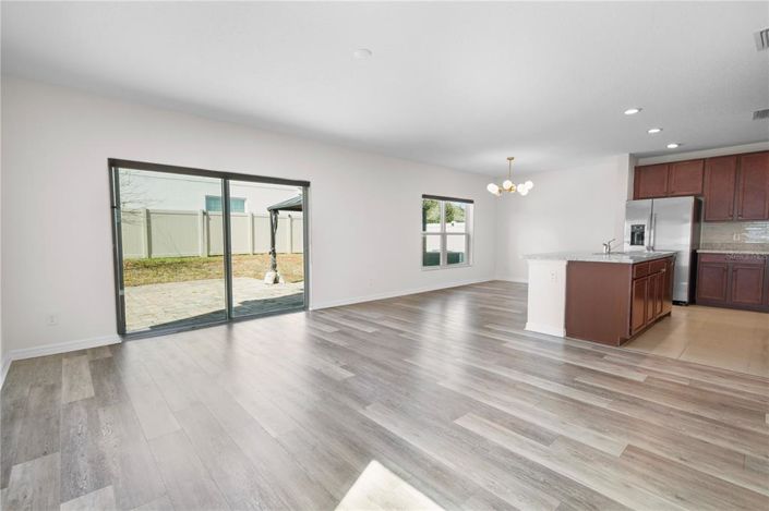 Image No.21-5 Bed House for sale