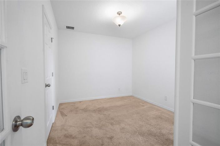 Image No.8-5 Bed House for sale