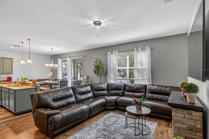 Image No.21-4 Bed House for sale