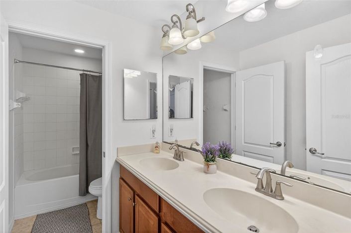 Image No.35-4 Bed House for sale