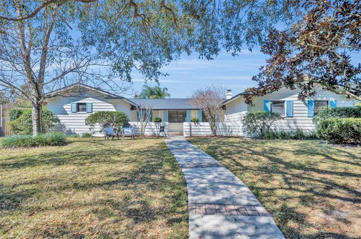 Image No.2-Maison de 5 chambres à vendre à Saint John