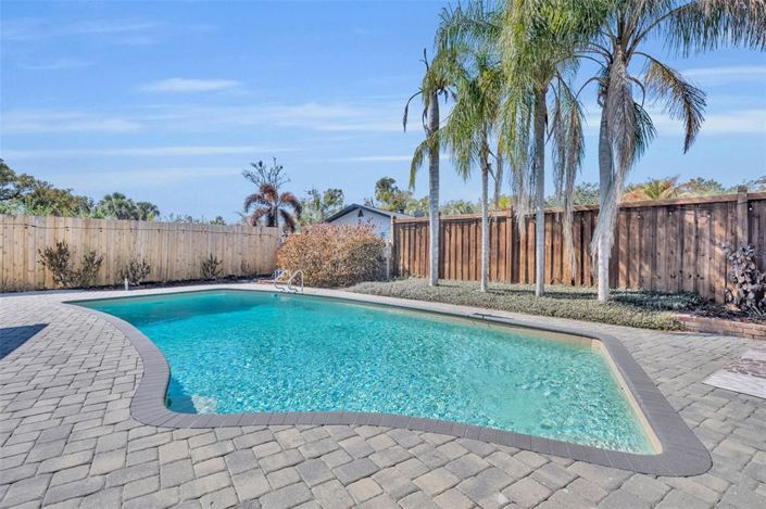 Image No.30-5 Bed House for sale