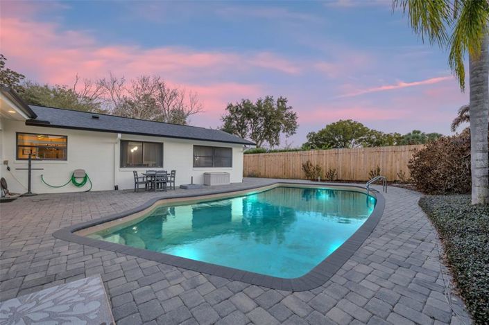 Image No.33-5 Bed House for sale