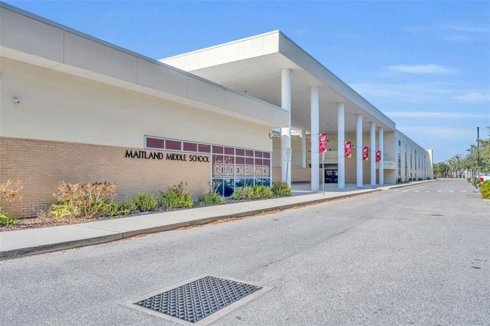 Image No.45-5 Bed House for sale