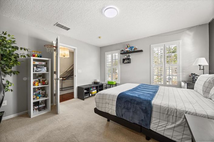 Image No.20-5 Bed House for sale