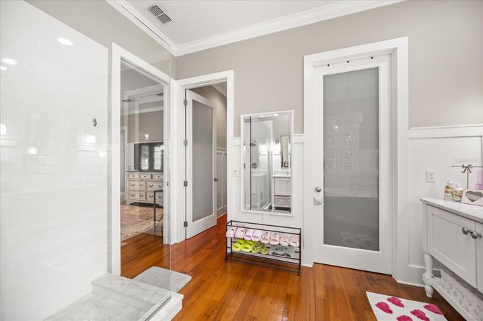 Image No.34-5 Bed House for sale