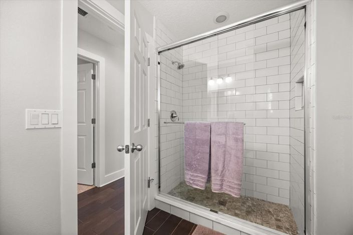 Image No.40-5 Bed House for sale