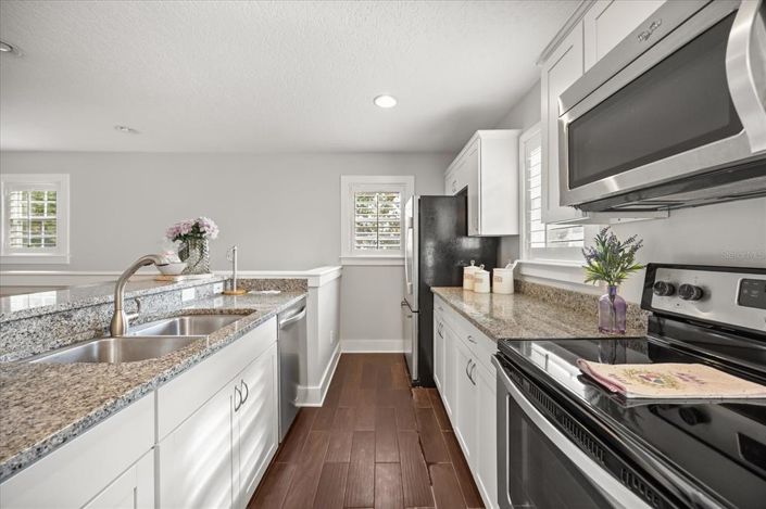 Image No.42-5 Bed House for sale