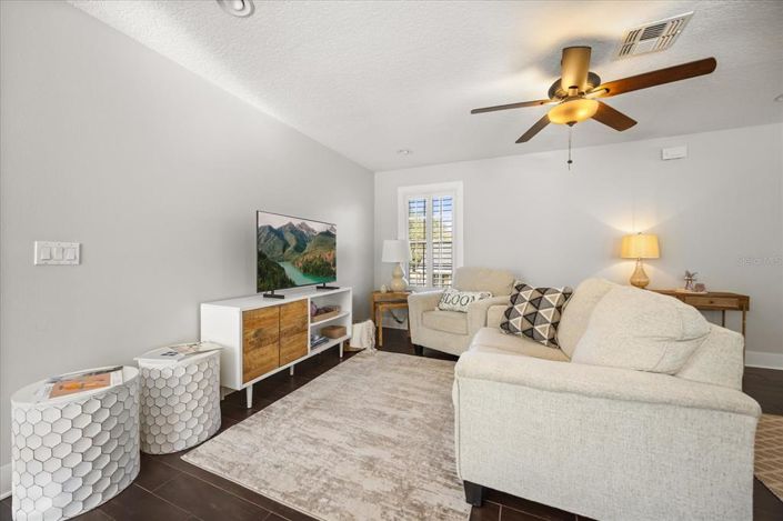 Image No.43-5 Bed House for sale