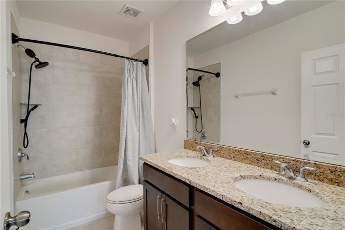 Image No.14-4 Bed House for sale