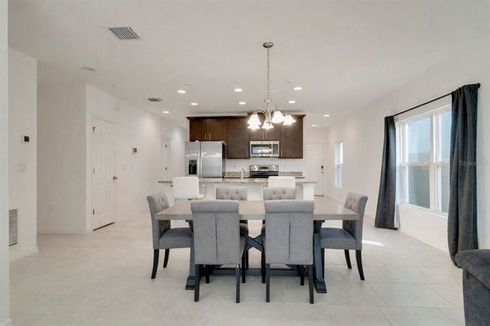 Image No.8-Maison de 4 chambres à vendre à Saint John