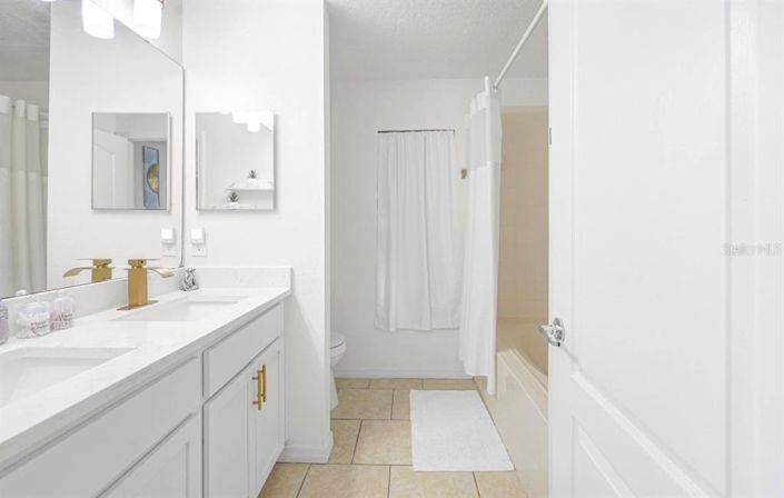 Image No.17-3 Bed House for sale