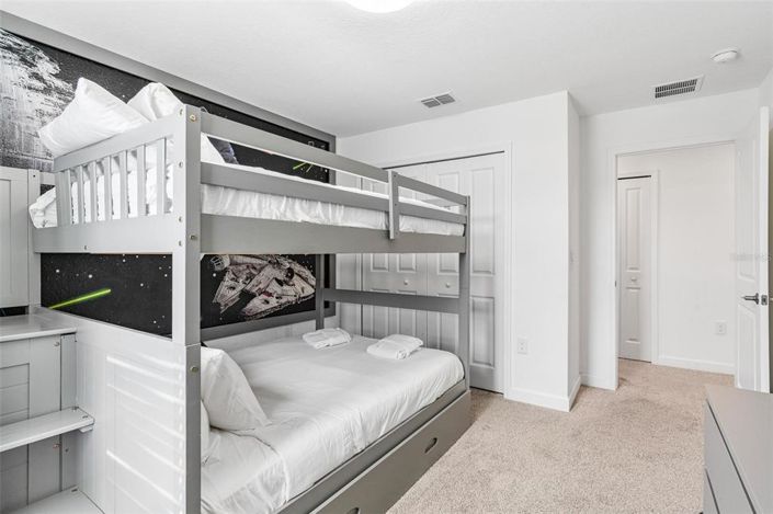 Image No.22-4 Bed Townhouse for sale