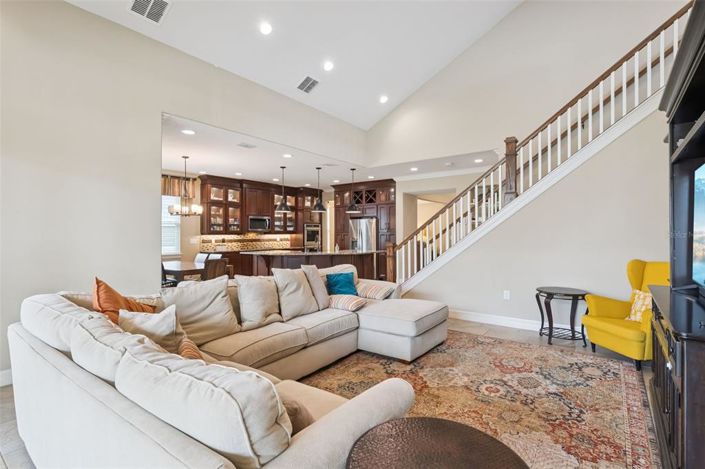 Image No.5-5 Bed House for sale