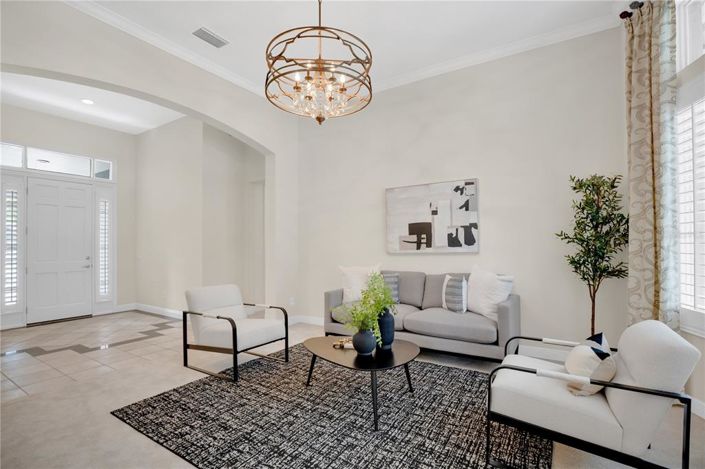 Image No.12-5 Bed House for sale