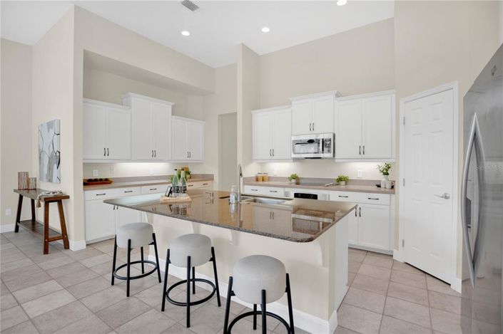 Image No.13-5 Bed House for sale