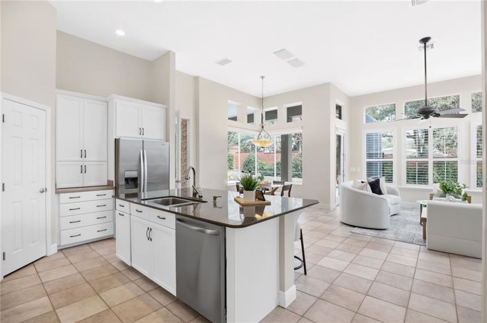 Image No.15-5 Bed House for sale