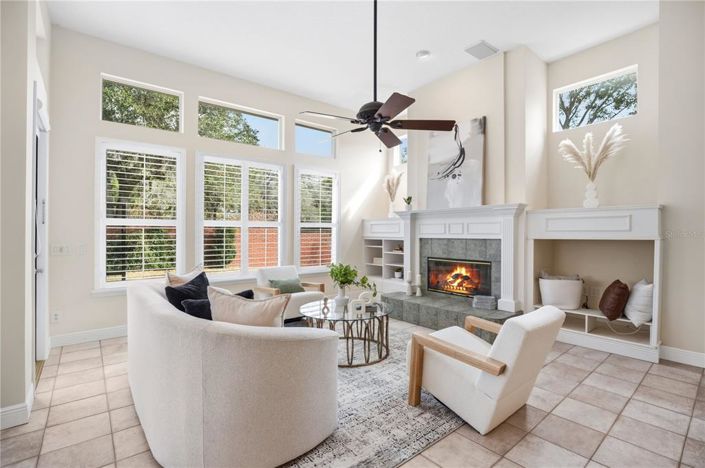 Image No.21-5 Bed House for sale