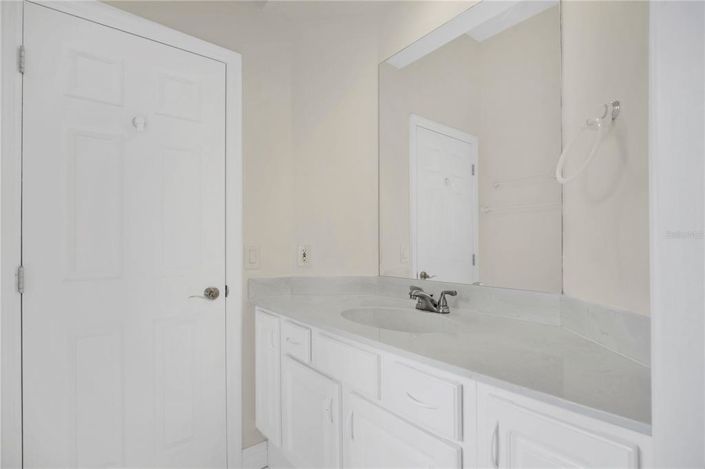 Image No.34-5 Bed House for sale