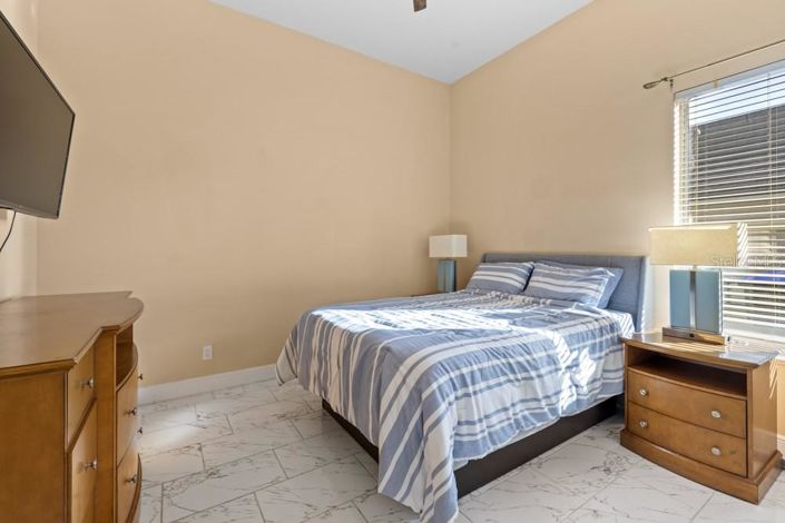 Image No.20-4 Bed House for sale