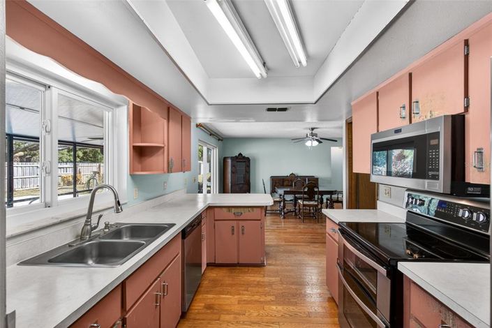 Image No.11-3 Bed House for sale