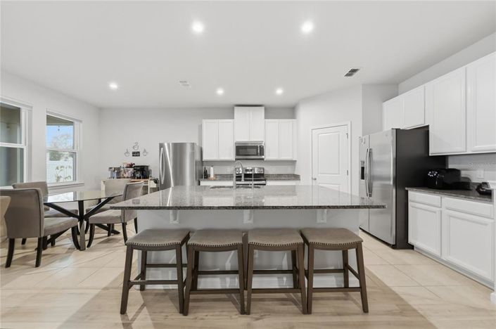 Image No.18-4 Bed House for sale