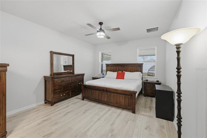 Image No.28-4 Bed House for sale