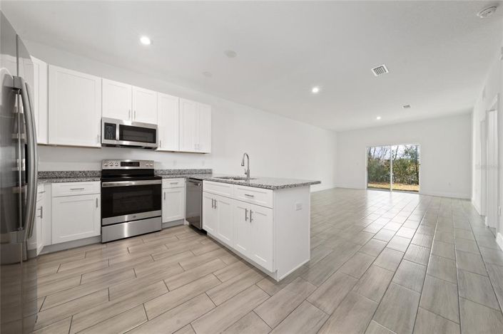 Image No.2-4 Bed Townhouse for sale