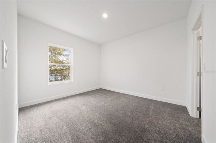 Image No.22-4 Bed Townhouse for sale