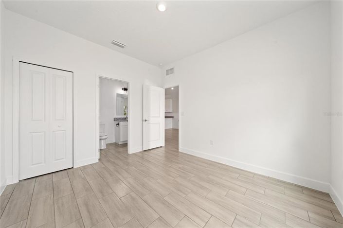 Image No.8-4 Bed Townhouse for sale