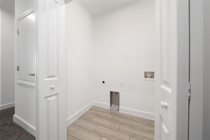 Image No.21-4 Bed Townhouse for sale