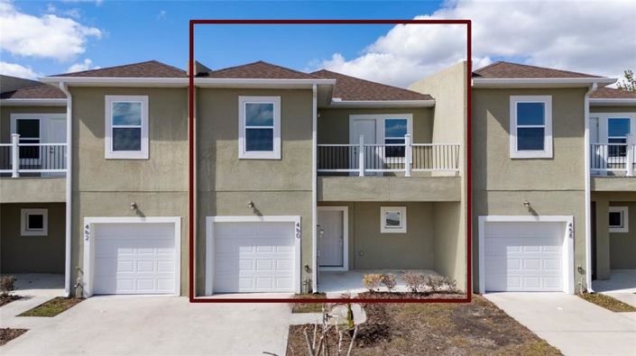 Image No.26-4 Bed Townhouse for sale