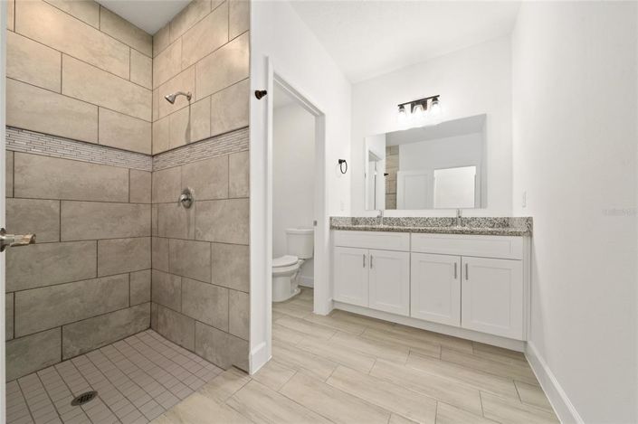 Image No.28-4 Bed Townhouse for sale