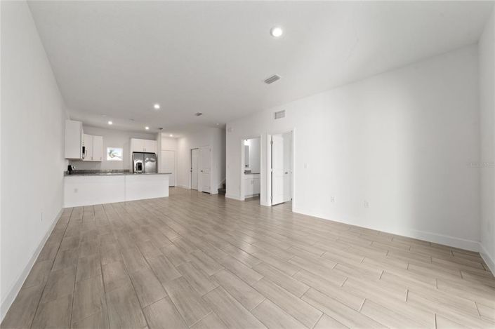 Image No.7-4 Bed Townhouse for sale