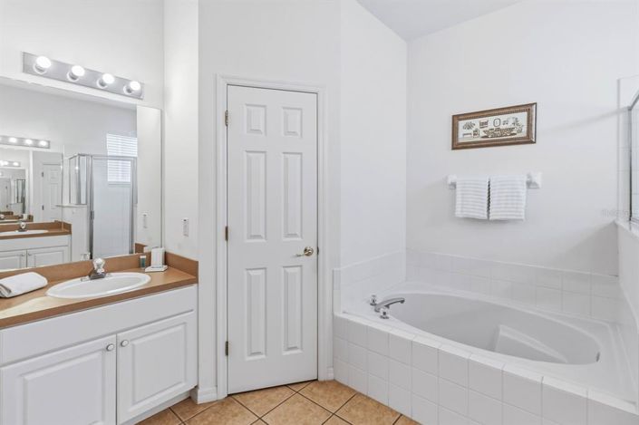 Image No.29-4 Bed House for sale