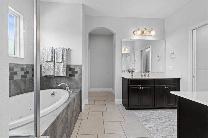 Image No.27-3 Bed House for sale