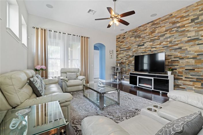 Image No.42-3 Bed House for sale