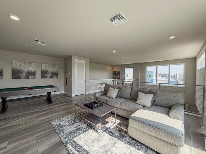 Image No.17-5 Bed Apartment for sale