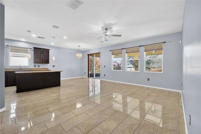 Image No.35-4 Bed House for sale