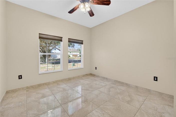 Image No.9-4 Bed House for sale