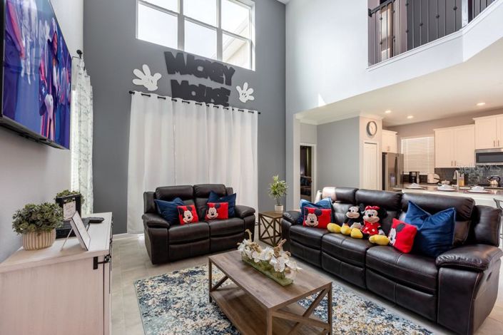 Image No.8-5 Bed House for sale