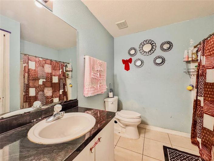 Image No.20-4 Bed House for sale