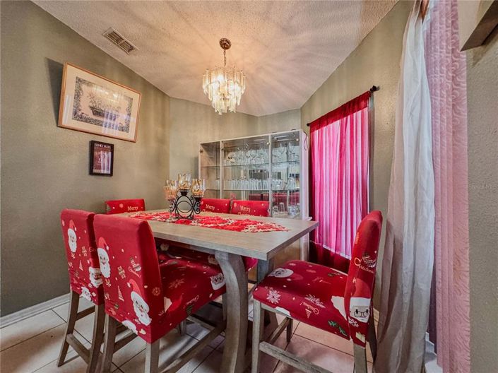 Image No.9-4 Bed House for sale