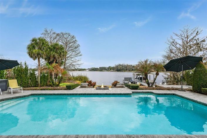 Image No.2-4 Bed House for sale