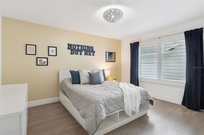 Image No.34-4 Bed House for sale